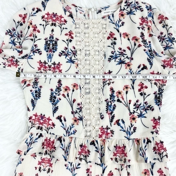 HONEY Punch BOHO Bell Sleeve Romper with Lace Panel, Size Small - Picture 6 of 7